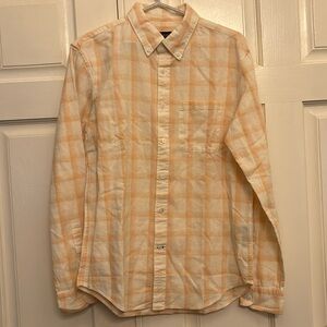Club Monaco Men’s Slim Fit Button Down Shirt. Size Small. Linen Plaid. NWT.
